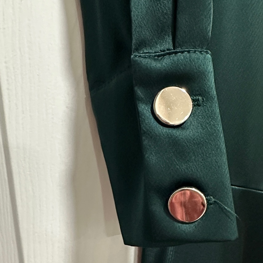 Chic Asymmetrical Satin Dress in Deep Green - Picture 4 of 8
